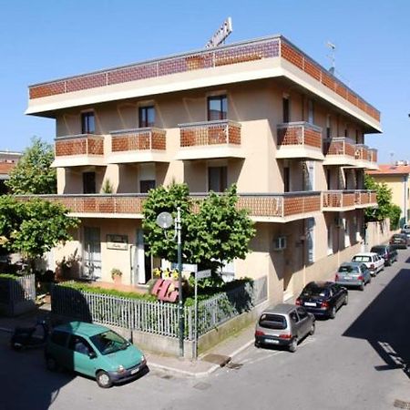 Hotel Giulia Marina di Massa Exterior photo